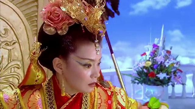 问东海龙王事情,看把东海龙王吓的 02:59 七公主为了董永,被母后的手