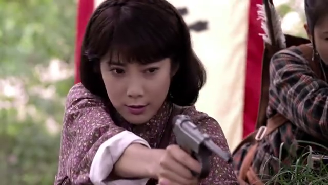 好剧:鬼子以为游击队在睡觉,想打尽他们,不料中了埋伏死伤惨重