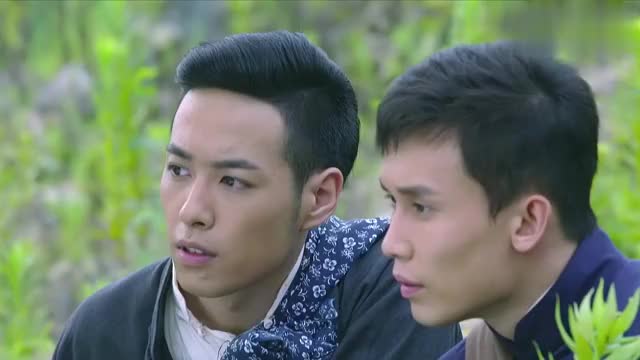 黑狐:鬼子追击特工,怎料特工化身狙击手,弹无虚发将鬼子全打死