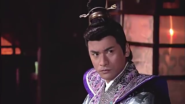 薛琪向魏豹求情饶了葛青,薛琪向前走一步,魏豹后退一步