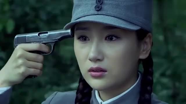 女战士不当俘虏开枪自尽,不料临死前喊出此人名字,竟引来了鬼子