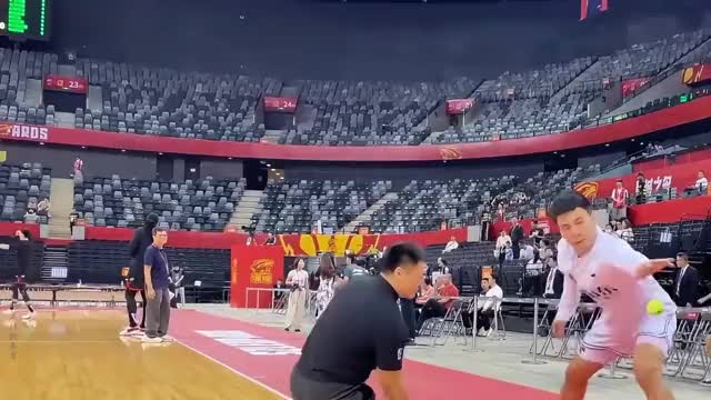 恭喜！广东完成重磅签约，2米15“小周琦”加盟，杜锋期待！