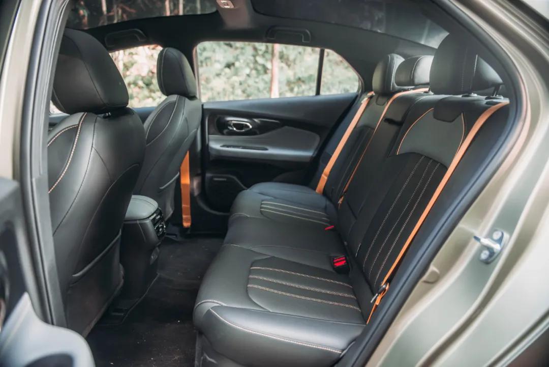 曾碰瓷gt-r的传祺影豹,有那实力吗?