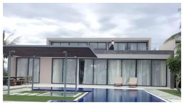 张韶涵晒出自己的豪宅,买个小岛自己当岛主,推开门就是阳光沙滩