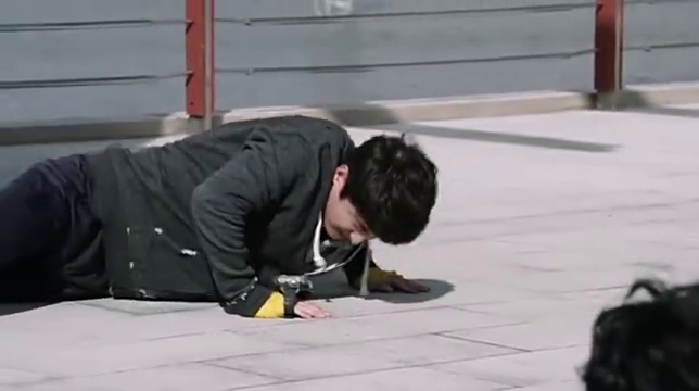 传奇英雄:传奇英雄马啸自毁召唤器,刘沛得到新英雄牌马啸