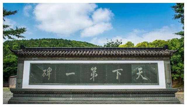 "天下第一碑":高78米重3万吨,有600余年历史,挪不动竖不起