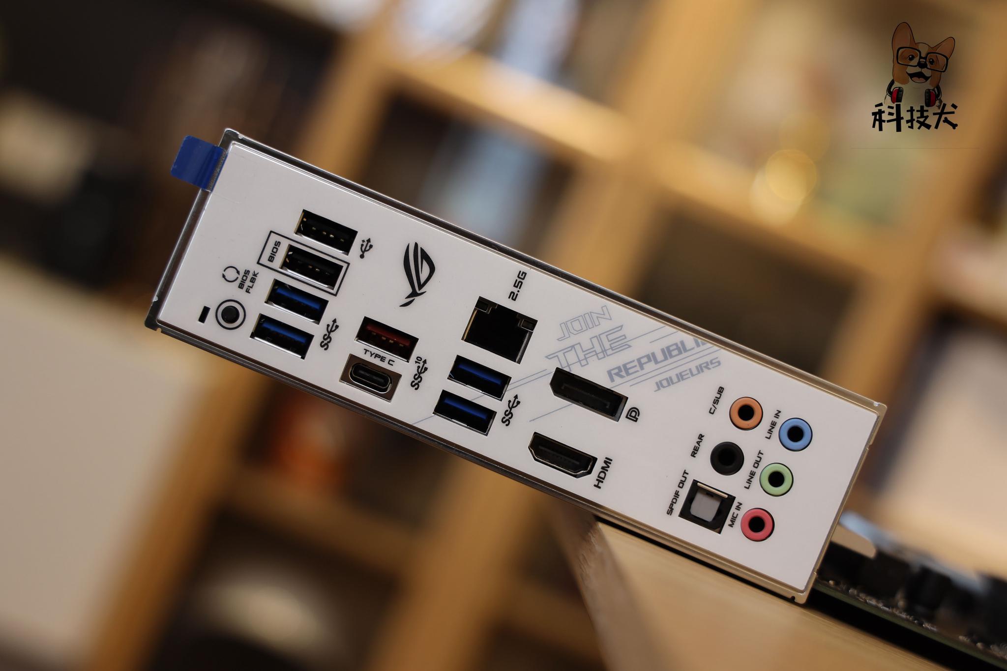 华硕b550吹雪主板开箱:被颜值征服,更被战力攻陷