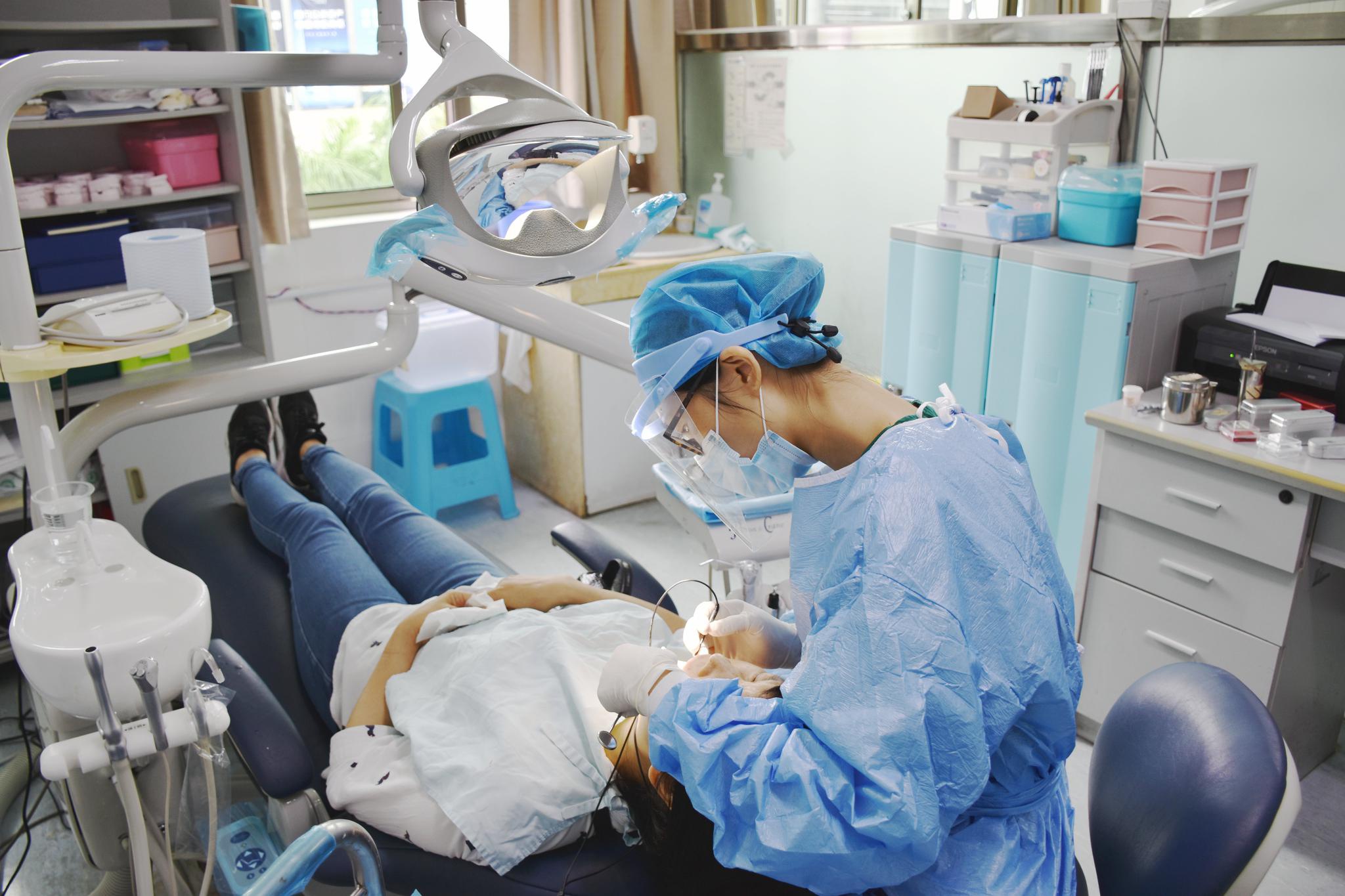 晚上也能看牙!珠海市中西医结合医院口腔科推出夜诊