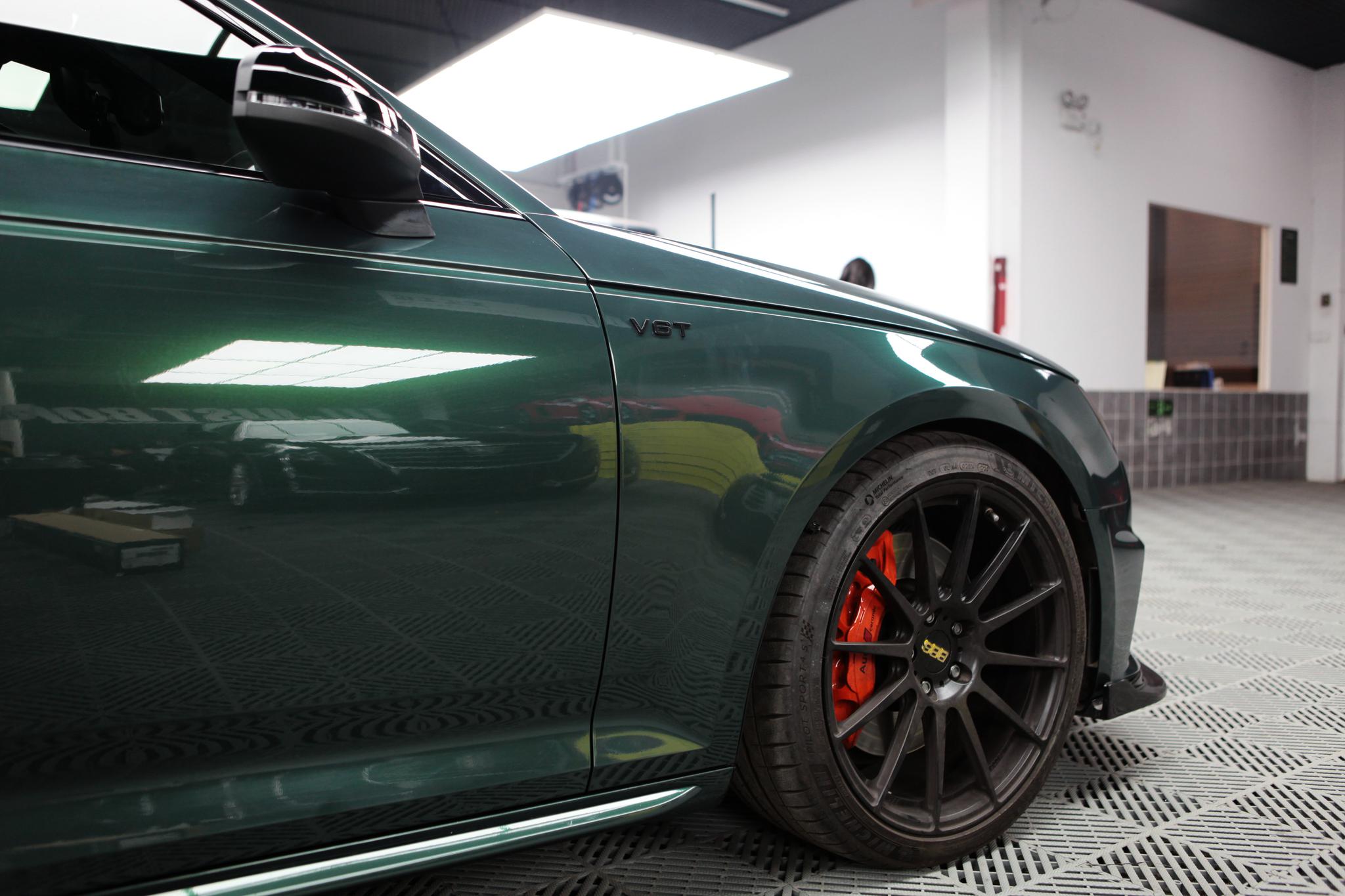 奥迪s4改色哥特兰绿活力中带着一种宁静与安详