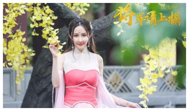 她被称为"烂片女王",整容失败后还耍大牌,今拍啥戏都翻不了身|文梦洋
