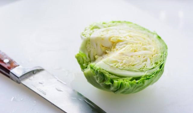 想要做出和饭店一样好吃的手撕包菜，大厨透漏技巧：多加这一步休闲区蓝鸢梦想 - Www.slyday.coM