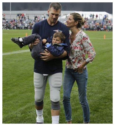 无语娶了世界最贵超模却还与前妻生子橄榄球星布雷迪太任性