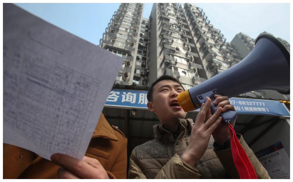 工厂包吃包住招工难,年轻人为何甘愿送外卖也不愿进厂?休闲区蓝鸢梦想 - Www.slyday.coM 工厂包吃包住招工难,年轻人为何甘愿送外卖也不愿进厂?休闲区蓝鸢梦想 - Www.slyday.coM