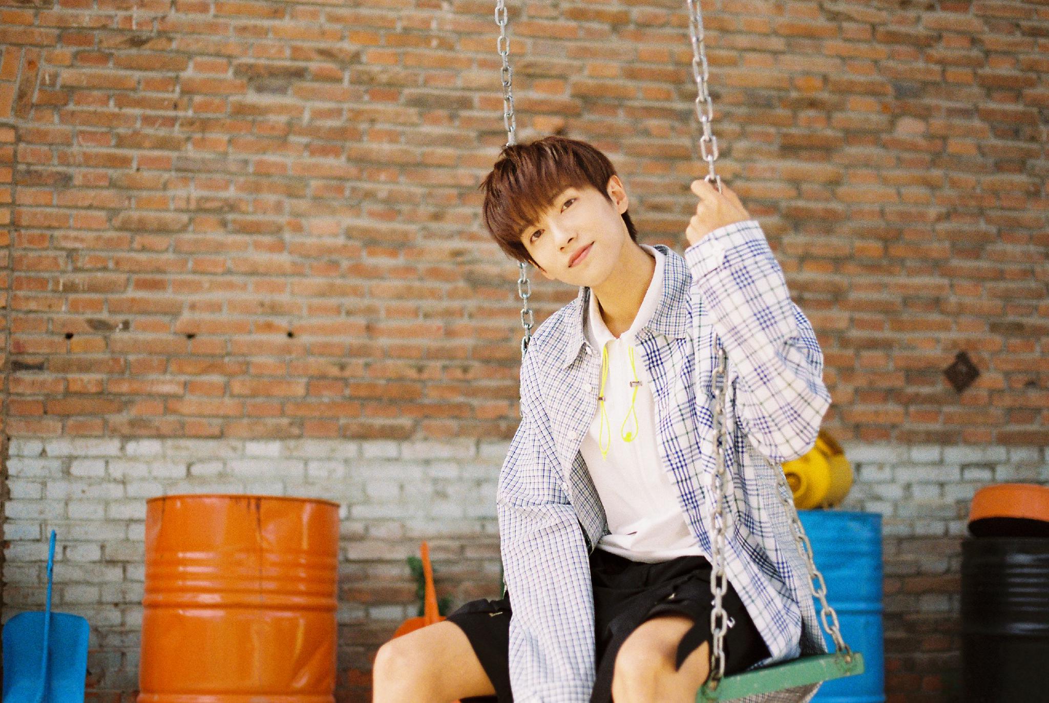 贾征宇夏日胶片写真青春限定氧气少年感十足