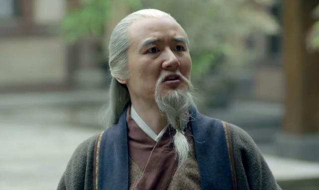 "而这个时候黎纲出现,表示一切准备妥当,梅长苏假意转身回去,却给飞流