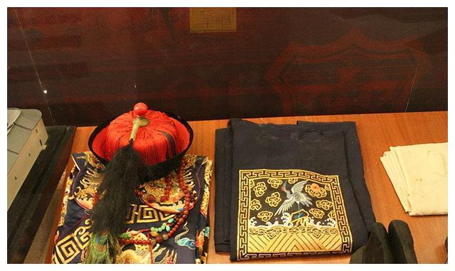 乾隆下旨抄了巡抚的家,当他拿到清单时,却发现自己面子丢大了休闲区蓝鸢梦想 - Www.slyday.coM 乾隆下旨抄了巡抚的家,当他拿到清单时,却发现自己面子丢大了休闲区蓝鸢梦想 - Www.slyday.coM