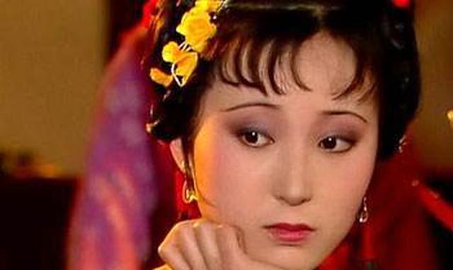 唐多令林黛玉粉堕百花洲,香残燕子楼.一团团逐对成球.