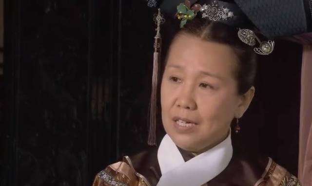 而竹息姑姑是太后身边的老嬷嬷,跟着太后看多了后宫的尔虞我诈,风云