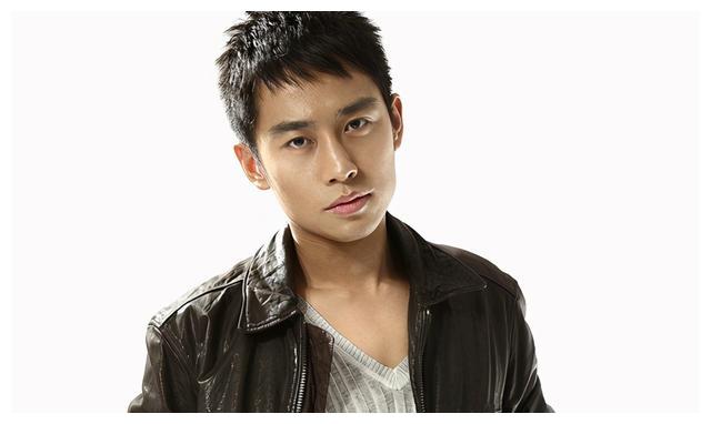 他是宁静前男友,《隐秘》中王科达,咆哮式表演缺氧,片场笑果足