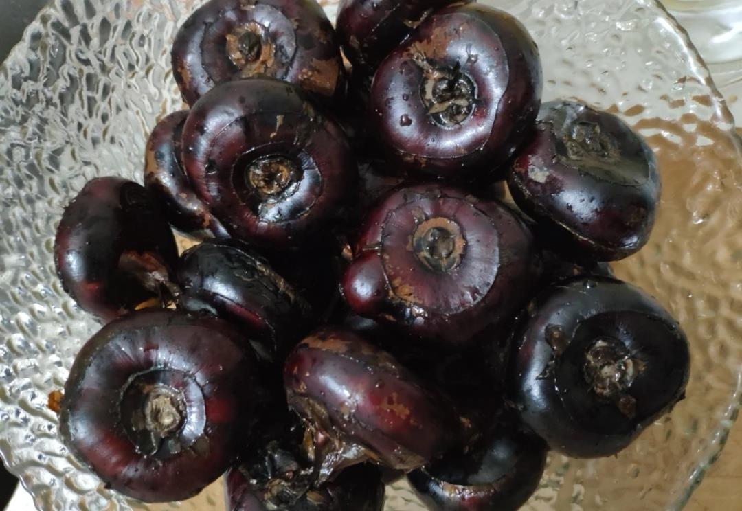 冬天,很多时令水果纷纷上市,荸荠就是其中的一种.