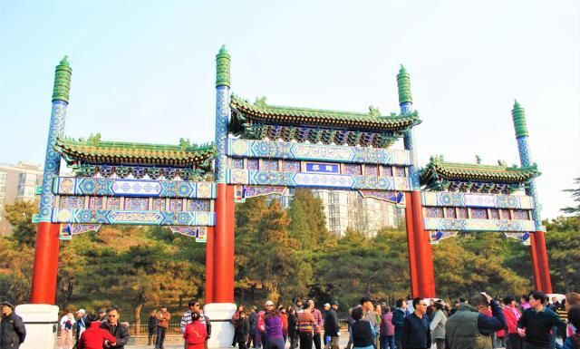 北京这个公园,有36座名亭,还有赛金花墓,年游客700万