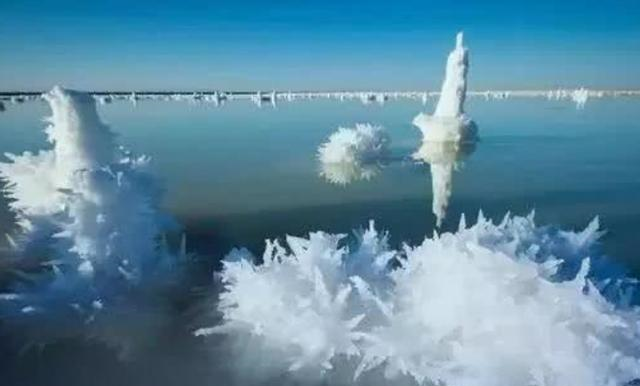 新疆的神奇景观,盐湖“开花”,一个去过就忘不了的地方休闲区蓝鸢梦想 - Www.slyday.coM 新疆的神奇景观,盐湖“开花”,一个去过就忘不了的地方休闲区蓝鸢梦想 - Www.slyday.coM