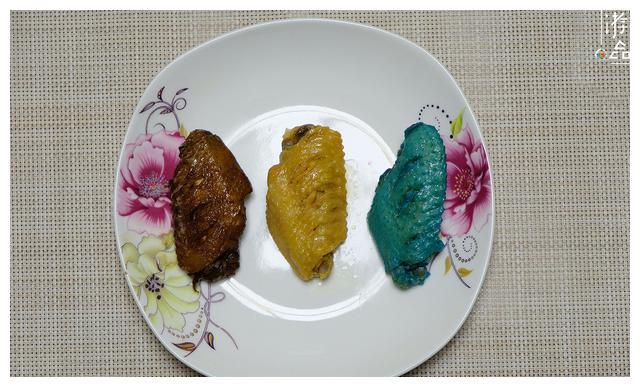 彩色可乐鸡翅遭遇滑铁卢,再次挑战,先煮后煎,完美出锅