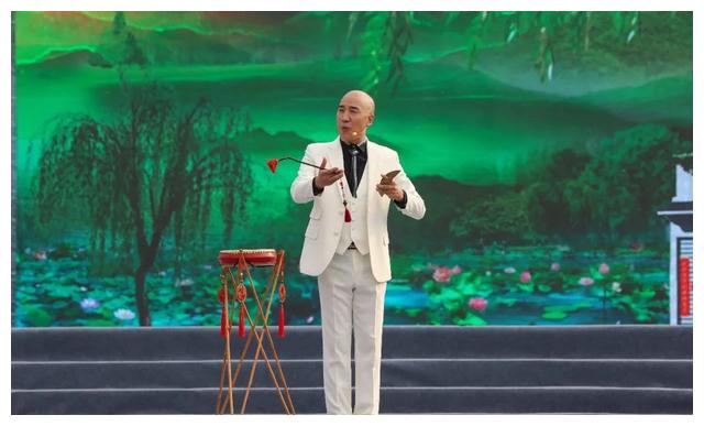 河洛大鼓《拉荆耙》 白军选(梨园春明星擂主中国曲艺牡丹奖获得者)