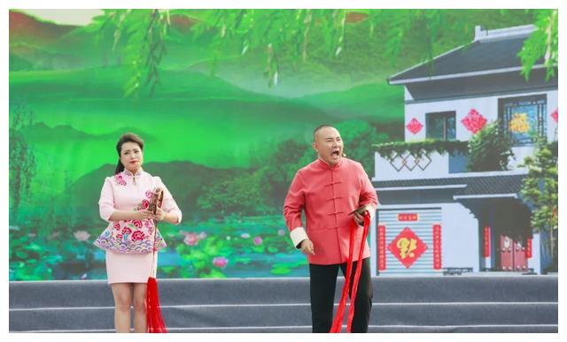 《劝闺女》,梨园春明星擂主,曲艺名家白军选带来河洛大鼓《拉荆笆》