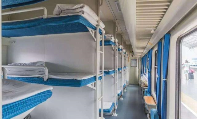 火车卧铺座位怎么看 火车车厢号怎么看