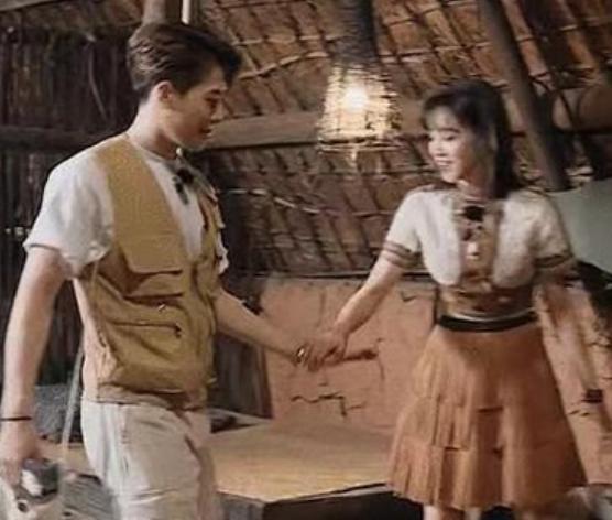 恋情瓜反转？网曝王嘉尔在美国，宋雨琦在<a href=