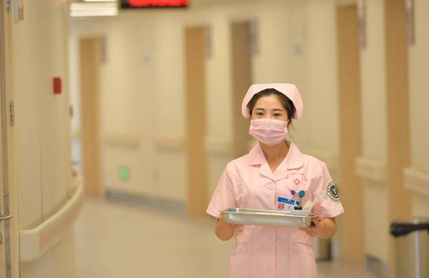 漏发口服药家属堵护士站大吵大闹!