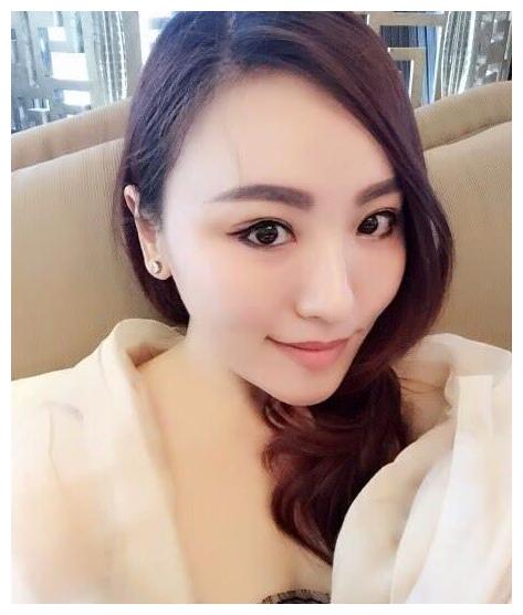 沈娜逆生长40岁容颜似20岁曾未参加沈腾婚礼因讨厌弟媳