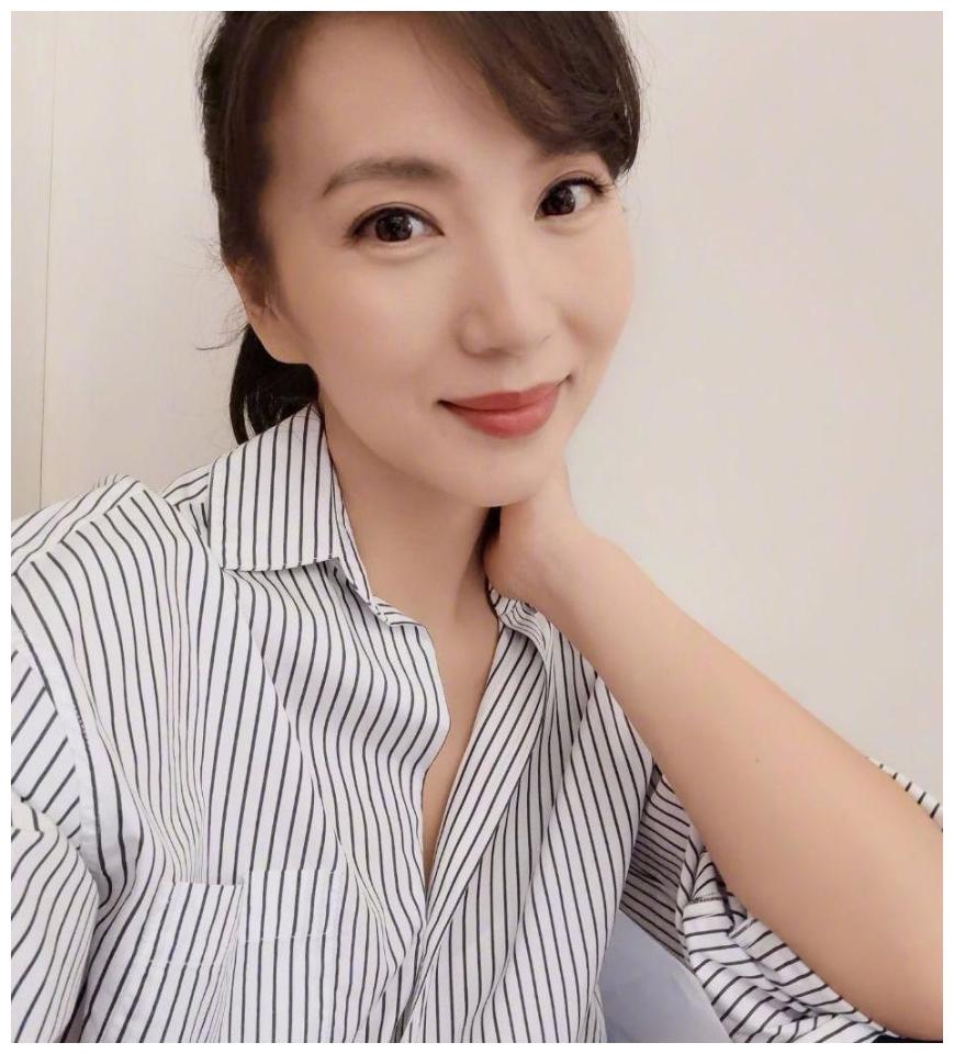 新闻看点# 陈好曾经演过万人迷这样的一个. 来自悦己阅阁 - 微博