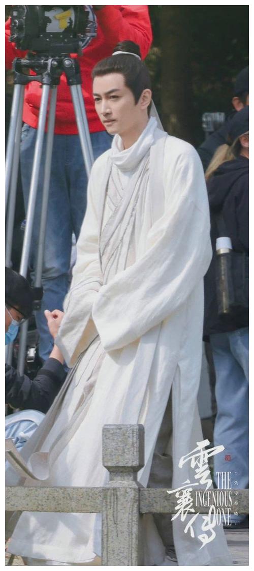 知道陈晓好看,但也不能这么浪费颜值,造型真的太普通了休闲区蓝鸢梦想 - Www.slyday.coM 知道陈晓好看,但也不能这么浪费颜值,造型真的太普通了休闲区蓝鸢梦想 - Www.slyday.coM