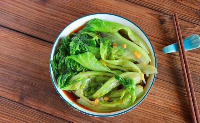 广式蚝油炒生菜只需5分钟翠绿爽口味道鲜美