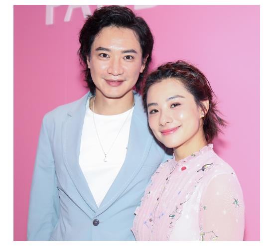 刘璇和王弢恋爱12年,结婚4次,何炅竟是媒人,爱情故事真上头