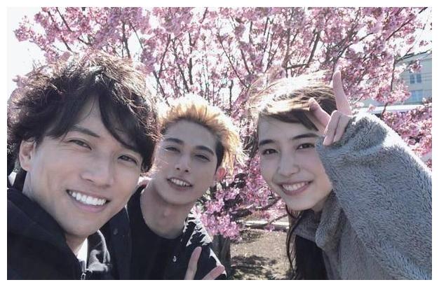 但是私下的关系可是很好的,而且天津垓的扮演者樱木那智还经常到或人