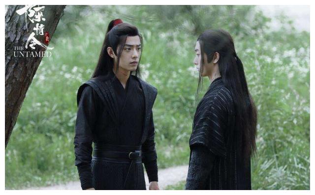 和魏无羡之间也有很深的情感连接,所以很多粉丝就排挤饰演温宁的于斌