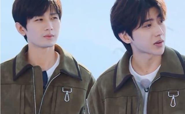 蔡徐坤成毅与素人女孩玩游戏,牵手方式太圈粉,素养是装不出来的