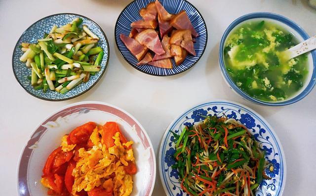 作为普通老百姓,一日三餐能做到有菜有肉有营养,家常便饭也能吃得香.