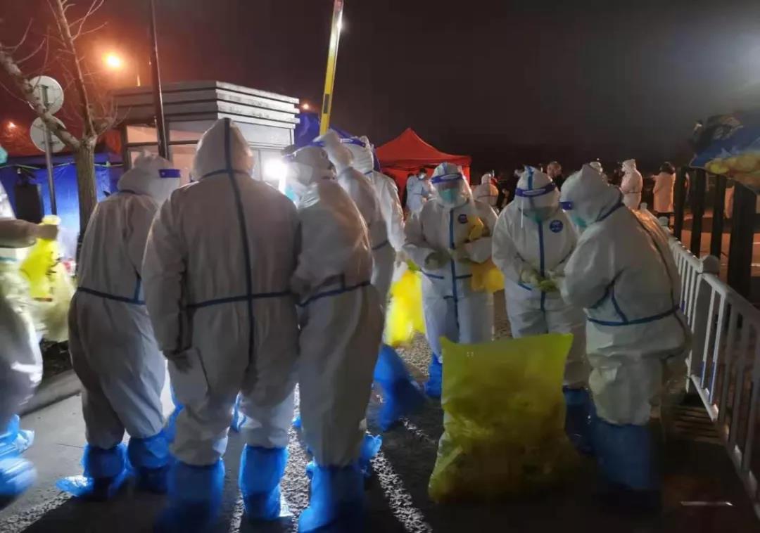 深夜淮安一小区开始核酸检测