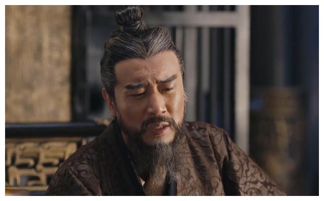 曹操为何要“挟天子以令诸侯”,他得到了什么好处?