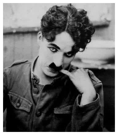 卓别林的最后致意:人生只能哭着开场,但我们可以笑着离场