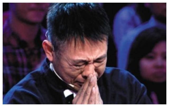 李连杰有钱却不治甲亢身扛病痛多年向华强老婆一句话戳破原因
