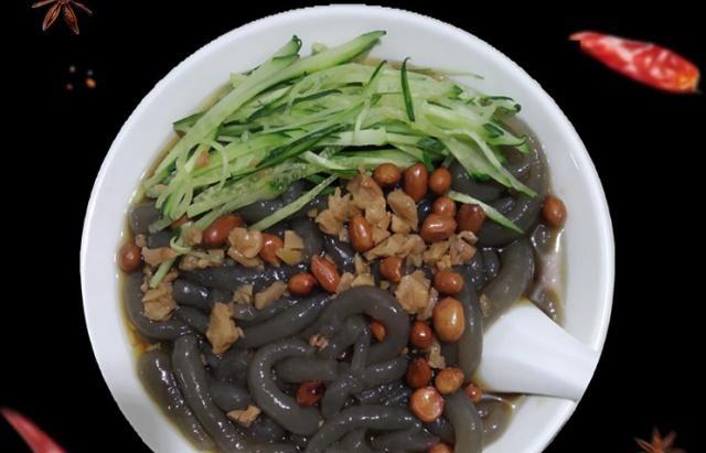 徐州夏天快到了,一起去喝碗蛙鱼吧,你喜欢放醋还是放糖?|蛙鱼|徐州|榨