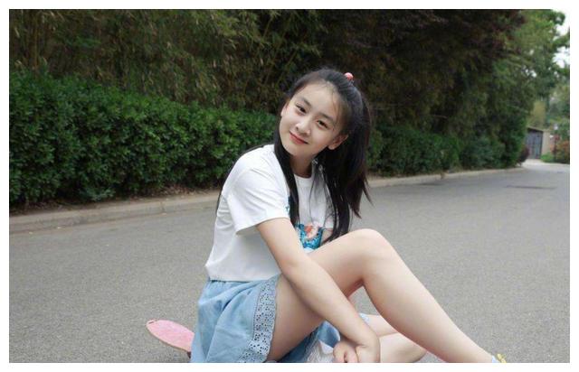 田亮女儿森碟12岁,身高已经接近170,网友:人生开局完美
