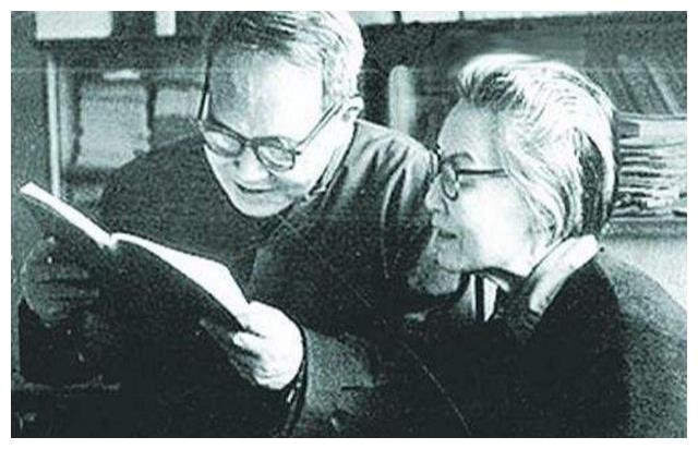 1973年邻居无理取闹还对钱媛施暴，母亲杨绛也被拎起来摔在了地上休闲区蓝鸢梦想 - Www.slyday.coM