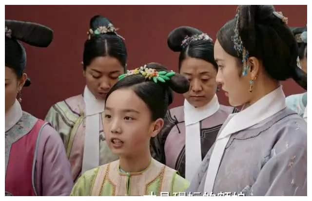乾隆感念颖妃心中痛苦,将七公主璟妧交给颖妃抚养.