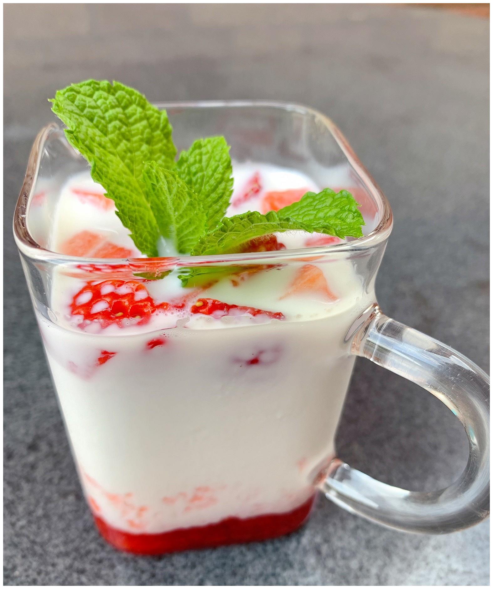 网红草莓牛奶(草莓酱)